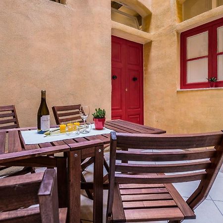 Valletta Main Street Apartment Buitenkant foto
