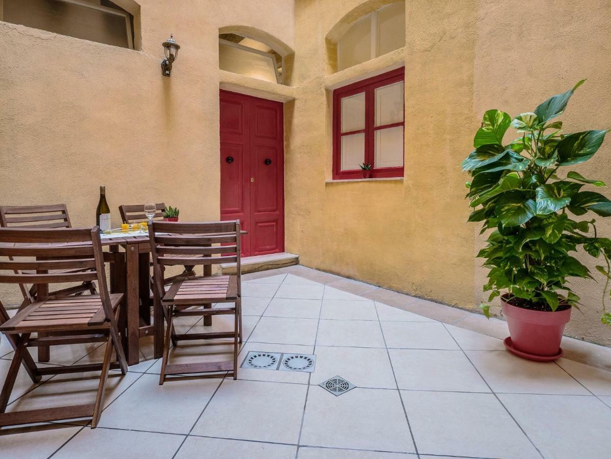 Valletta Main Street Apartment Buitenkant foto