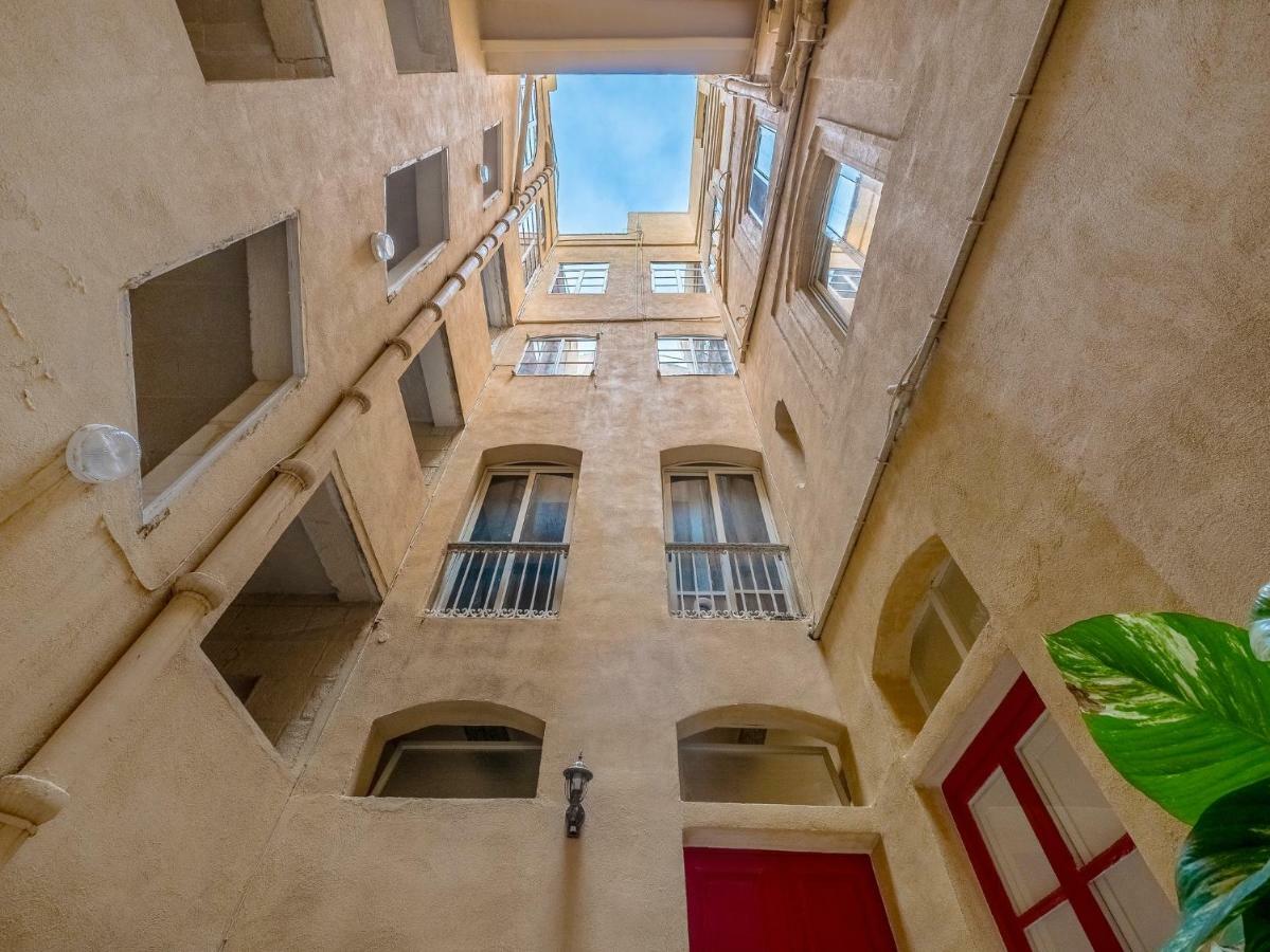 Valletta Main Street Apartment Buitenkant foto